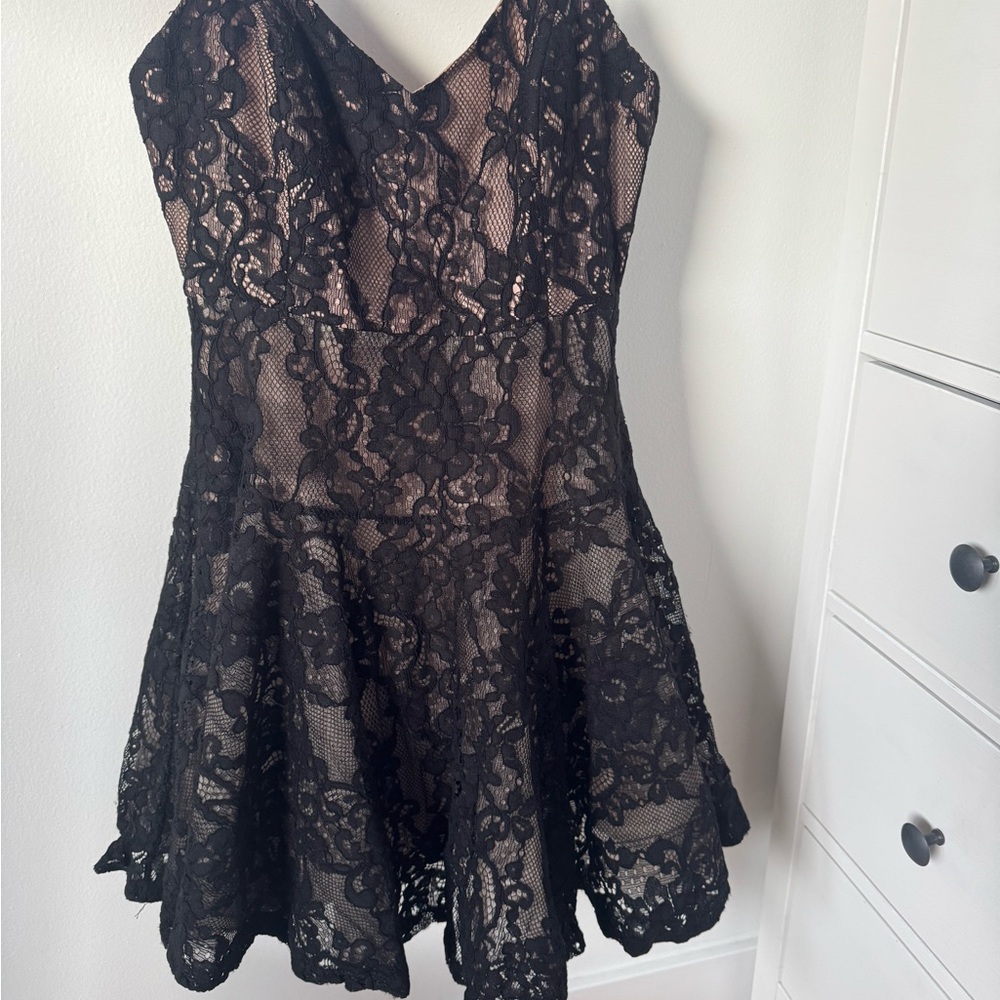 L'ATISTE Black and Cream Lace Dress